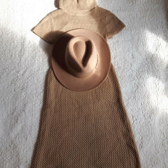 Gorgeous fall sweater dress. - Picture 3 of 11